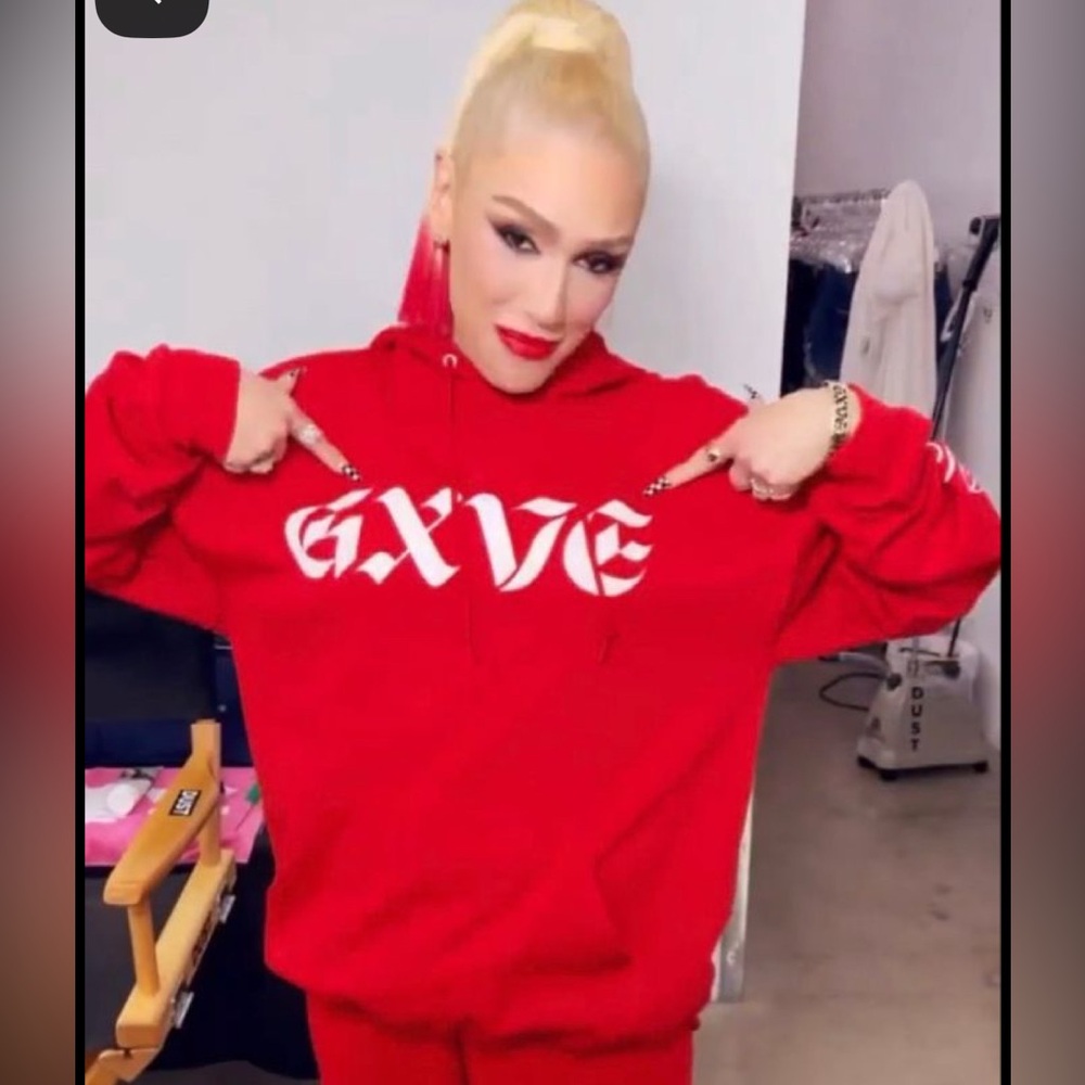 GXVE Beauty by Gwen Stefani Red and White Oversized Hoodie Sz S - Picture 9 of 9